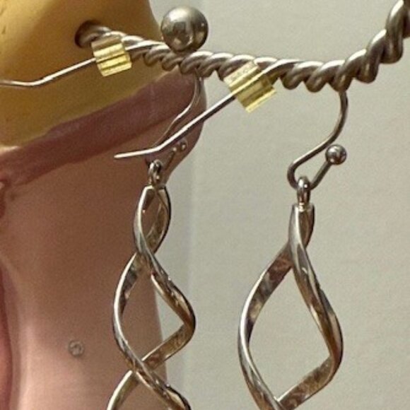 Lia Sophia "TWIZZLER" Earrings - Picture 3 of 6